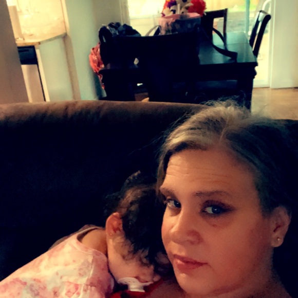 Meet your Posher, Erika - Picture 1 of 1